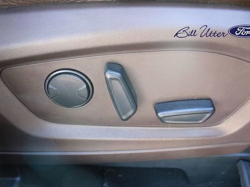 Used 2023 Ford Explorer King Ranch w/ Technology Package image 12