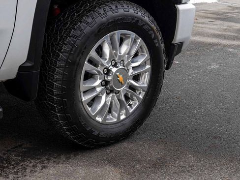 Used 2023 Chevrolet Silverado 2500 High Country image 10