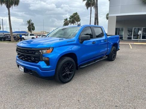 Used 2026 Chevrolet Silverado 1500 Custom w/ Turbomax Blackout Package RWD image 3