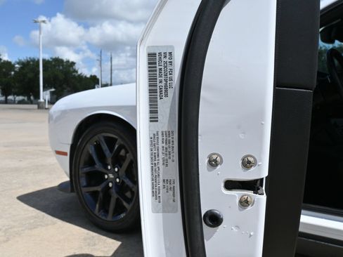 Used 2023 Dodge Challenger R/T w/ Plus Package RWD image 27