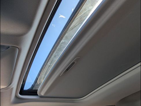 Used 2023 Toyota RAV4 XLE w/ Convenience Package image 23