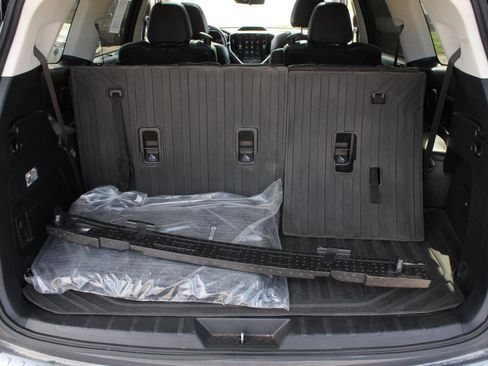 Used 2023 Subaru Ascent Touring AWD/4WD image 7