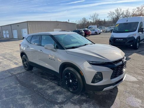 Used 2021 Chevrolet Blazer LT w/ LPO, Black Accent Package image 8