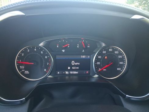 Used 2025 Chevrolet Blazer LT FWD image 2