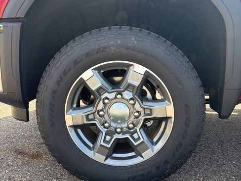 New 2026 GMC Sierra 2500 SLT w/ SLT Premium Package AWD/4WD image 9