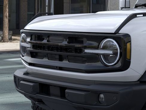 New 2025 Ford Bronco Outer Banks w/ Sasquatch Package image 19