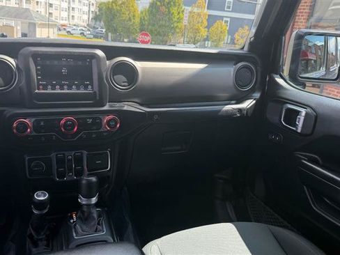 Used 2021 Jeep Gladiator Sport AWD/4WD image 21