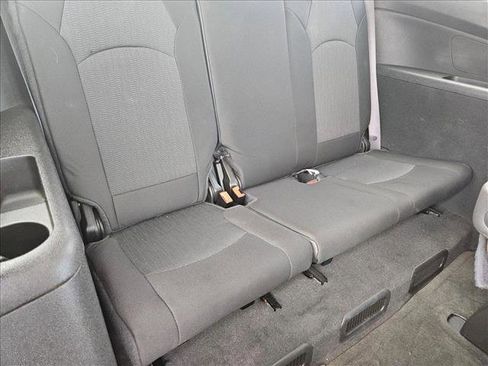 Used 2015 Chevrolet Traverse LT w/ Style and Technology Package image 19