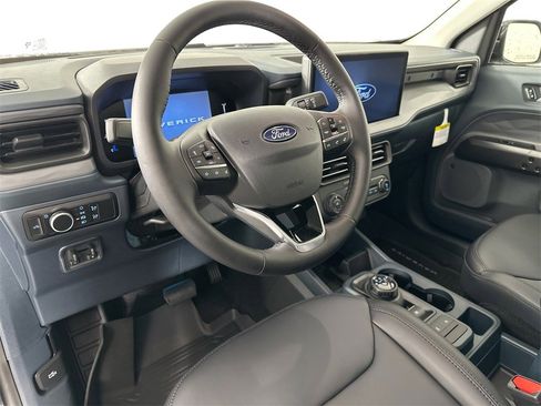 New 2025 Ford Maverick Lariat w/ Black Appearance Package image 9