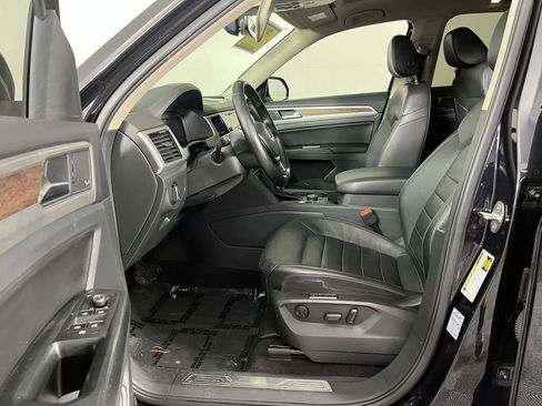 Used 2019 Volkswagen Atlas SEL Premium image 11