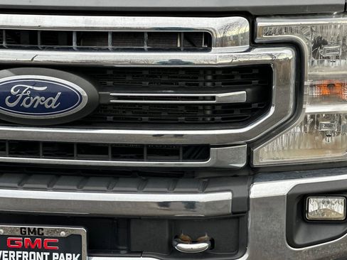 Used 2021 Ford F250 Lariat w/ Chrome Package image 49