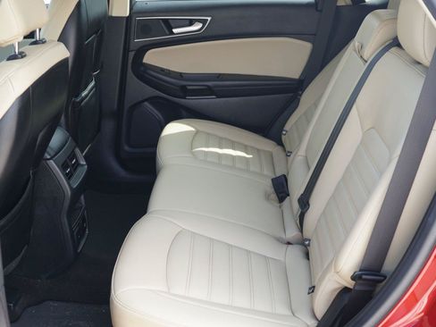 Used 2020 Ford Edge SEL w/ Convenience Package FWD image 23