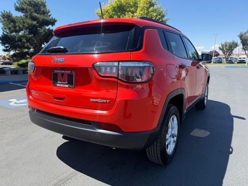 Used 2018 Jeep Compass Sport AWD/4WD image 6