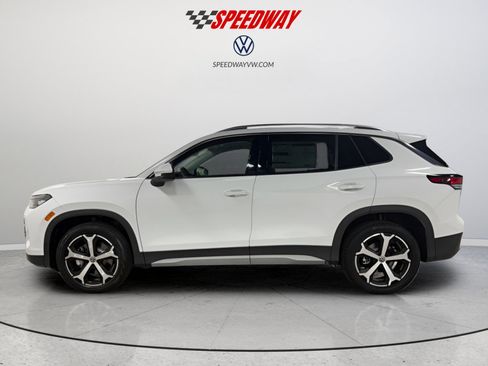 New 2025 Volkswagen Tiguan SE image 4