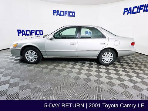 Used 2001 Toyota Camry V6 image 4