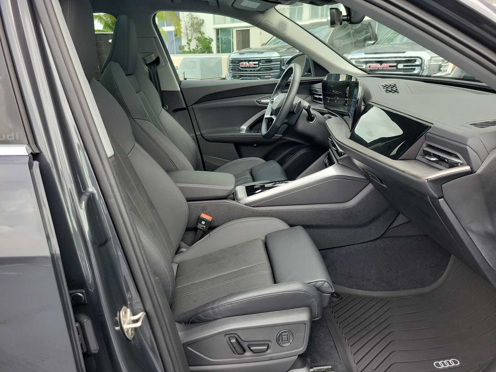 Certified 2025 Audi Q5 Premium Plus w/ Premium Plus AWD/4WD image 21