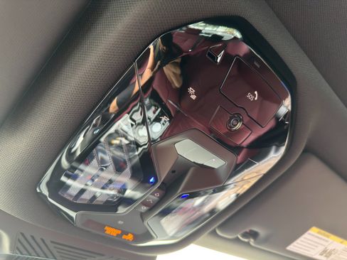 Used 2025 BMW i5 xDrive40 w/ M Sport Package AWD/4WD image 39