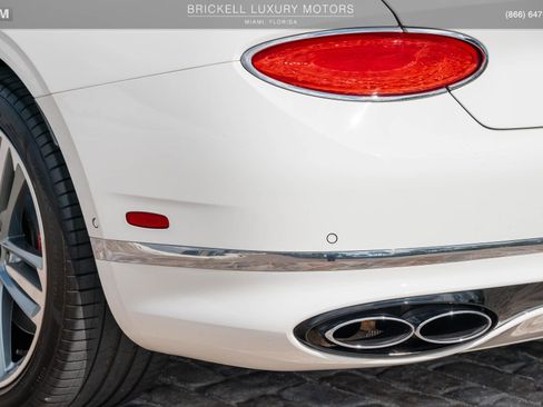Used 2022 Bentley Continental GT image 48