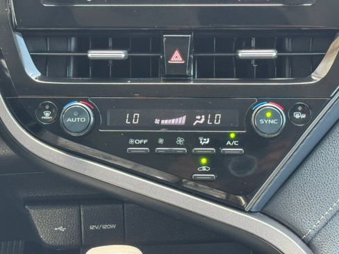 Used 2024 Toyota Camry SE FWD image 23