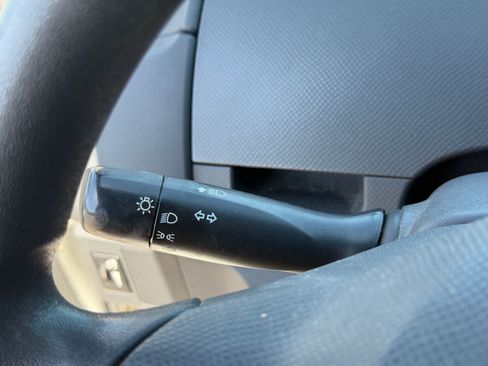 Used 2011 Toyota Yaris 2-Door Hatchback w/ Convenience Pkg FWD image 15