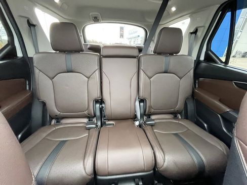 Used 2025 Honda Pilot Elite image 14
