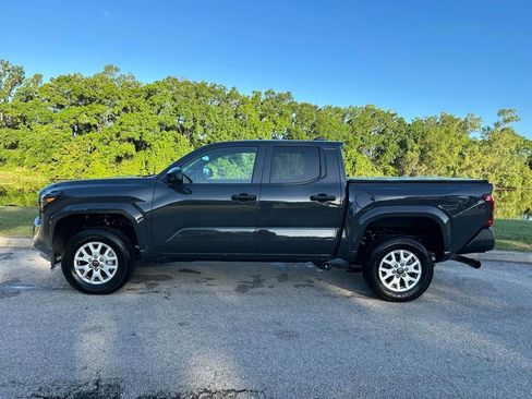 Used 2025 Toyota Tacoma SR RWD image 2