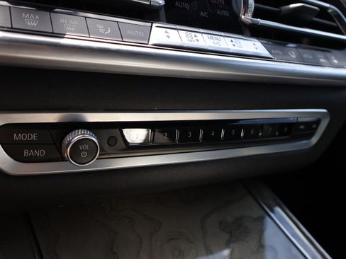 Used 2019 BMW X5 xDrive40i w/ M Sport Package AWD/4WD image 36