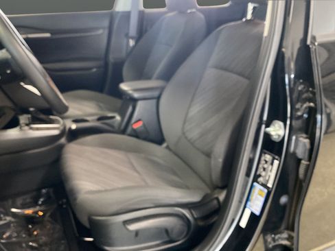 Used 2023 Kia Seltos LX AWD/4WD image 9