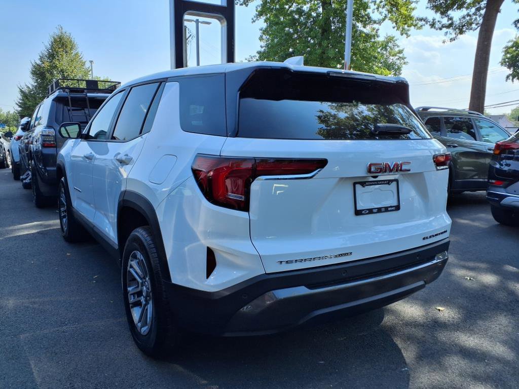Used 2025 GMC Terrain Elevation AWD/4WD image 8