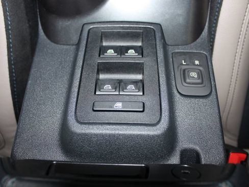 Used 2024 Ford Bronco Wildtrak AWD/4WD image 22