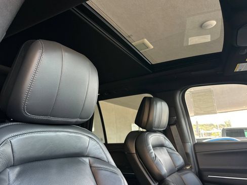 New 2027 Lincoln Navigator L Reserve w/ Jet Appearance Package AWD/4WD image 17