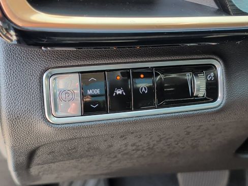 Used 2024 Buick Envision Avenir AWD/4WD image 14