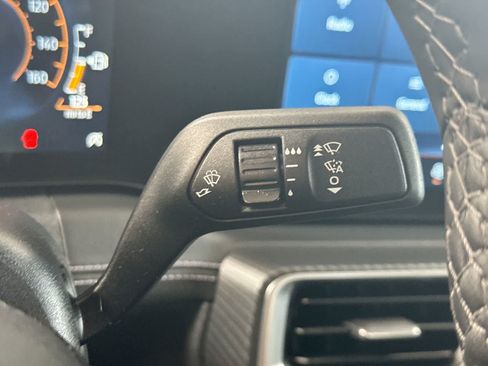 Used 2025 Ford Mustang GT Premium RWD image 28