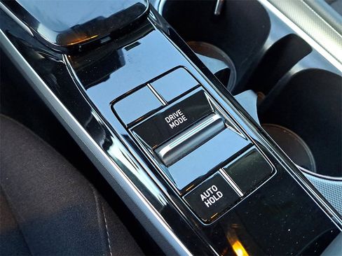 Used 2023 Hyundai Sonata SE image 24