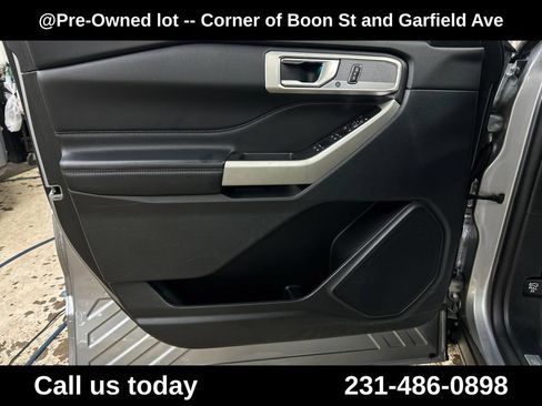 Used 2023 Ford Explorer Limited AWD/4WD image 15