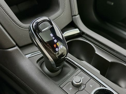 Used 2025 Cadillac XT5 Sportv w/ Technology Package image 17