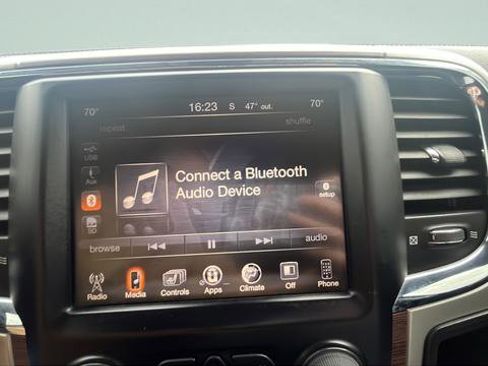 Used 2016 RAM 1500 Laramie w/ Convenience Group image 15