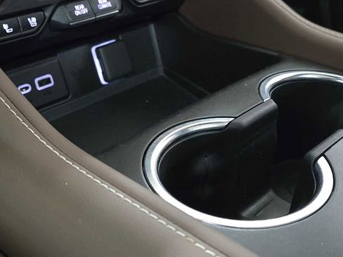 Used 2022 Chevrolet Tahoe High Country image 34