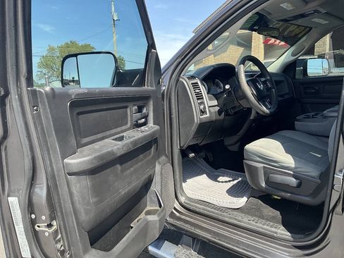 Used 2017 RAM 2500 Tradesman w/ Chrome Appearance Group AWD/4WD image 24
