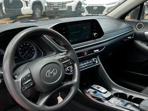 Used 2021 Hyundai Sonata SE FWD image 18