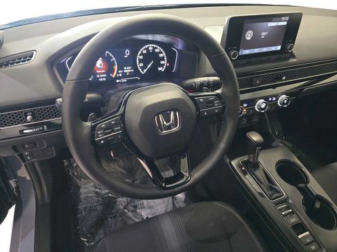 Used 2024 Honda Civic Sport image 2