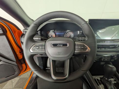 New 2026 Jeep Compass Latitude image 17