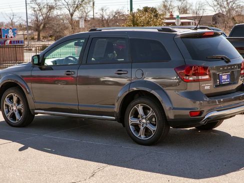 Used 2017 Dodge Journey Crossroad FWD image 7
