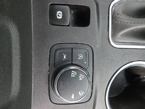 Used 2022 Chevrolet Traverse LT AWD/4WD image 62