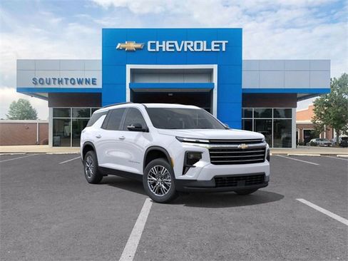 New 2026 Chevrolet Traverse LT image 1