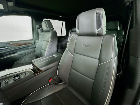 Used 2023 Cadillac Escalade Premium Luxury w/ Performance Package AWD/4WD image 21