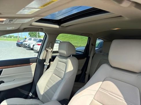 Used 2017 Honda CR-V Touring image 14