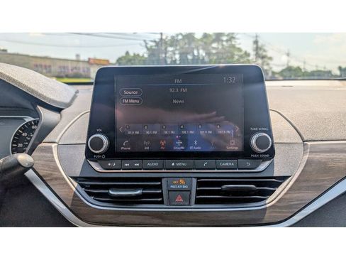 Used 2023 Nissan Altima 2.5 SV image 22