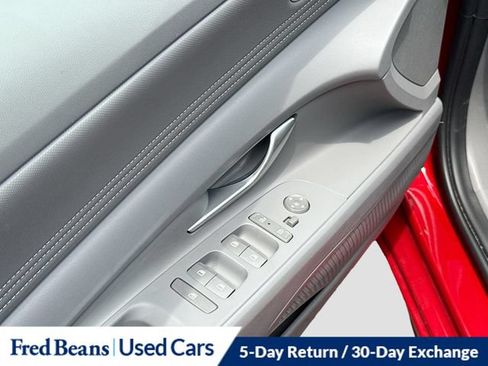 Certified 2025 Hyundai Elantra SEL FWD image 25