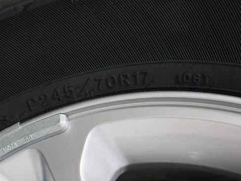 New 2025 Jeep Grand Cherokee Laredo w/ Luxury Tech Group I image 46